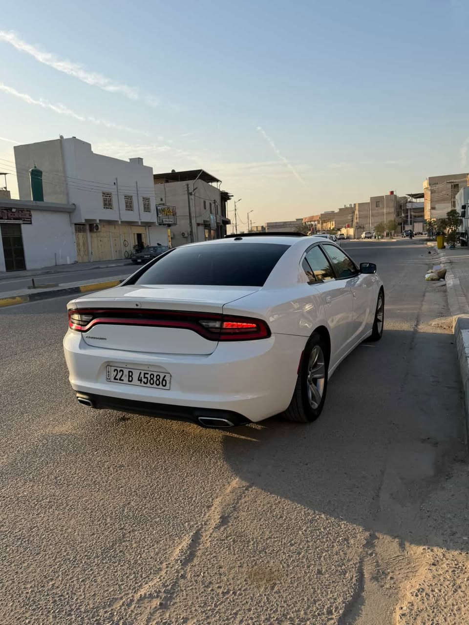 دودج جارجر وارد كندي ٢٠١٦ sxt كفاله عامه 
رقم اربيل ماشيه ٩٠ ميل 
مواصفات فتحه شاشه تشغيل عن بعد سماعات اللباين كشنات امامي تدفئه سياره جاهزه للأخير طخم تاير حداديه تبريد مكينه كير اكسل كفاله 
سعر٢٣٠مجال بسيط 
عنواني بصره 
بيها الدعاميه الاماميه مصبوغه وبارد كد اربع صابع بل بنيد ما بين فقط رقم الهاتف ***********
