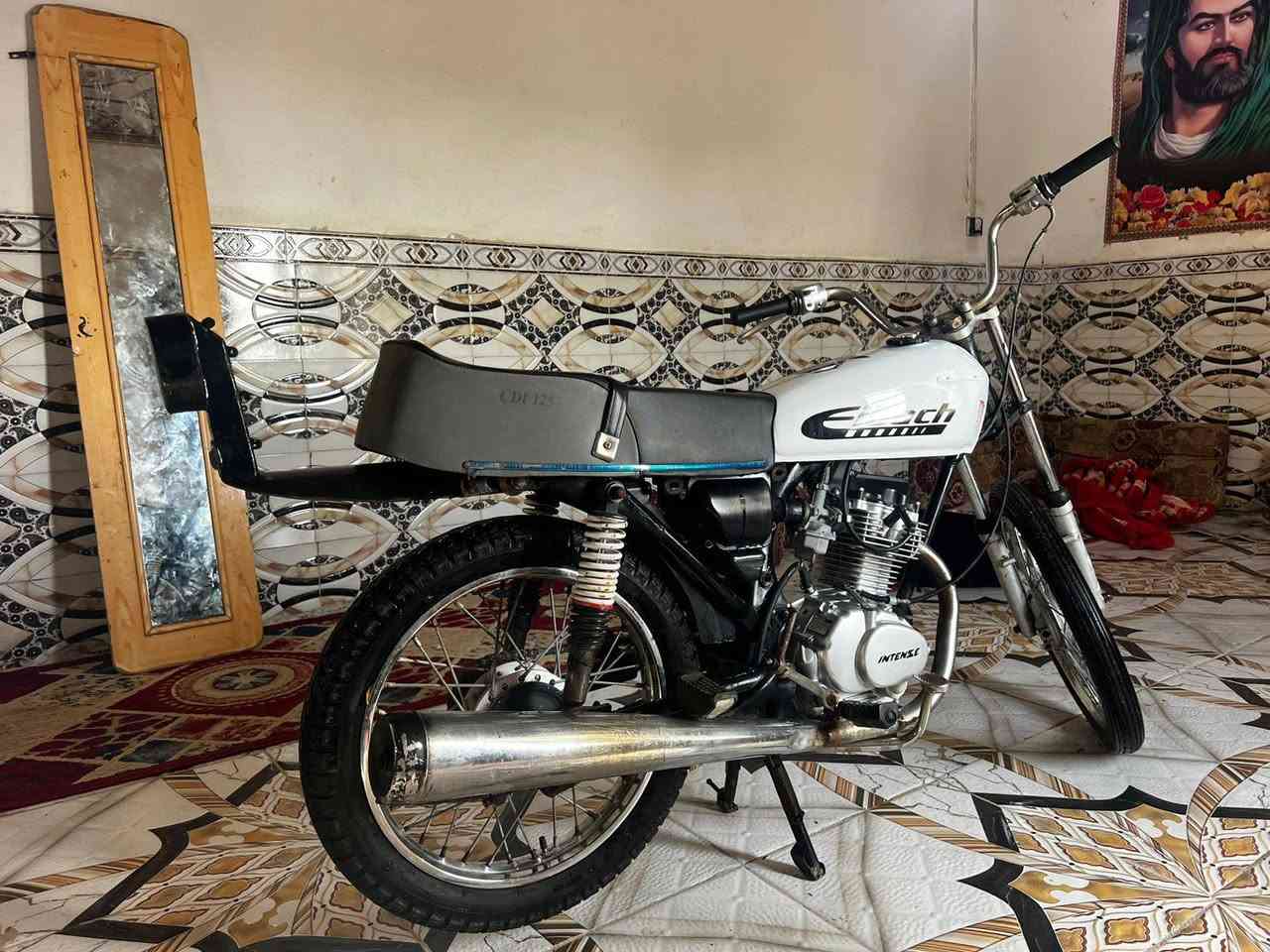 السلام عليكم انتنس للبيع السعر550 وبيه مجال
دراجه طك كارتون جديده كلش مكينه مامفتوحه  غراض كله اصليه المكان بصره كرمه علي او الهارثه سيد سامي واتساب***********
