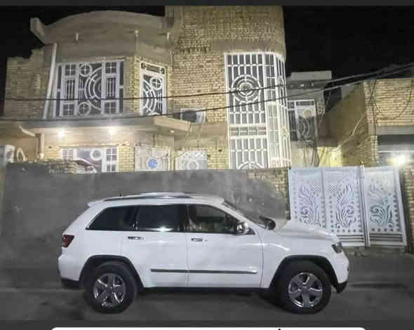 🔸️ دار سكن للبيع – 120 متر – زين القوس 🔸️
━━━━━━━━━━━━━━━━━━
📍 الموقع: شارع المتنزه الجديد
📜 نوع العقار: دار سكن طابو صرف باسمي – تحويل مباشر
📐 المساحة: 120 متر
📏 الواجهة: 11 متر
📏 النزال: 11 متر
🚗 عرض الشارع: 12 متر
🏗️ حالة البناء: جيد جداً – بناء حديث
🏠 عدد الطوابق: طابقين كاملين

🔹️ تفاصيل الطابق الأول:

استقبال

هول

مطبخ

غرفة نوم

صحيات داخلية وخارجية

🔹️ تفاصيل الطابق الثاني:

3 غرف نوم نفس الطابق الاول 

مجموعة صحيات

منور

📍 أقرب نقطة دالة: تقاطع الثاني – يم المدارس
📞 للاستفسار: ***********
━━━━━━━━━━━━━━━━━━
