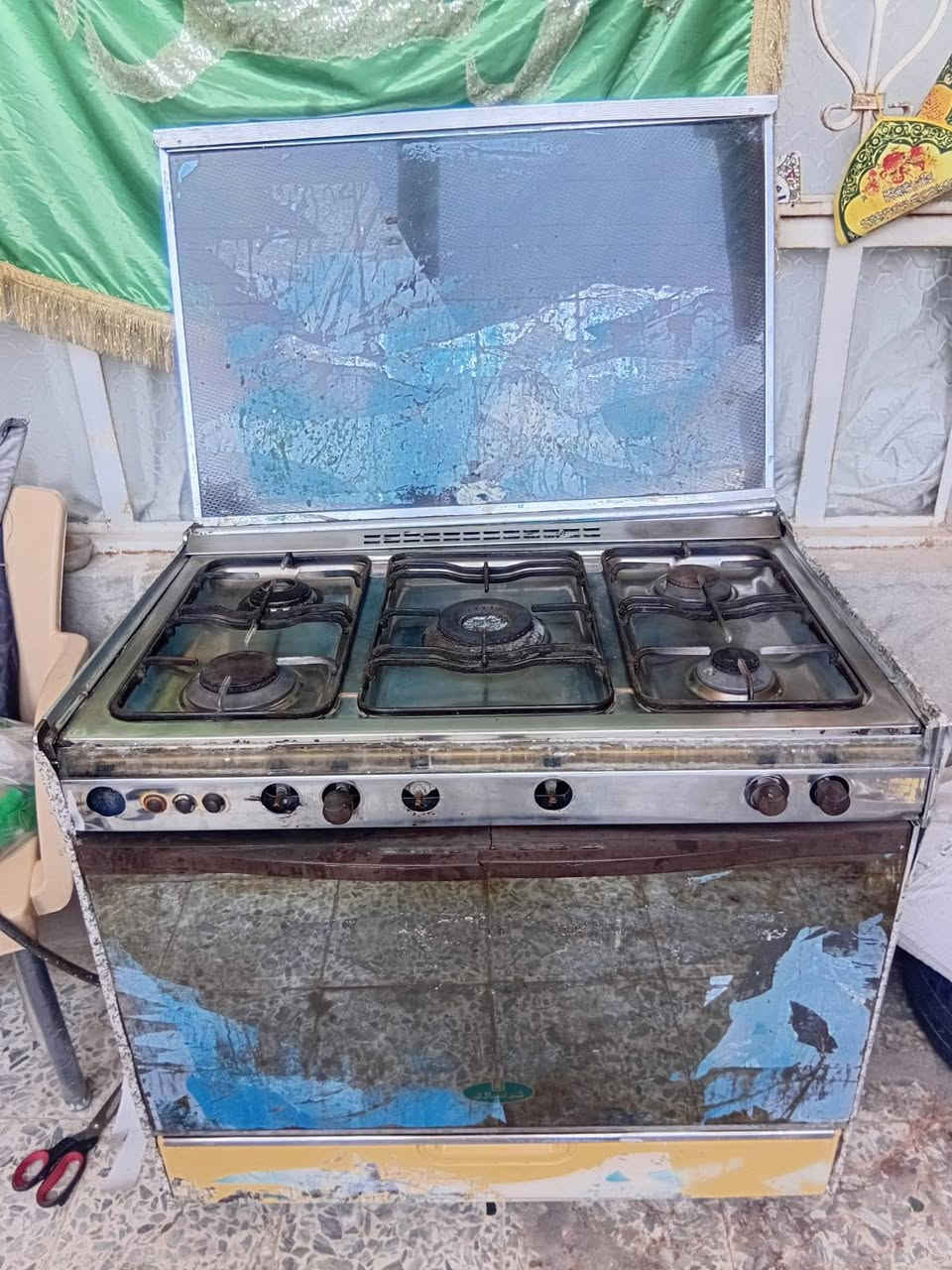 طباخ كريازي للبيع السعر ٧٥ وبي مجال للاستفسار الاتصال على الرقم ***********
