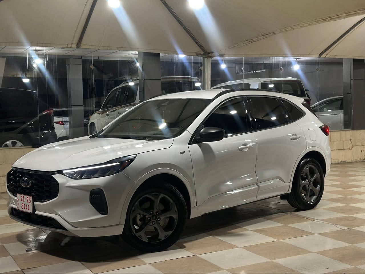 FORD ESCAPE ST LINE 2023 
 سه ياره كه ته نها چه ملاخ ده رگاي سه ياق بؤياخ پيش پشت كه پسه ته نها ئيرباگ شاني ته قيووه هه موو گيان به شه رت سه ياره كه مواسه فات st line سپي به فه رى ته نها ٢٨ مايل رؤشتوه هه موو گيان به شه رت سه ساره كه كاتي نه شكاوه دوو مانگ كاتي له گه له نرخ١٥٠$ شتيك مه جال 
***********
***********
1FMCU0MN5PUA33985 ره قم شانسي رانية, السليمانية
