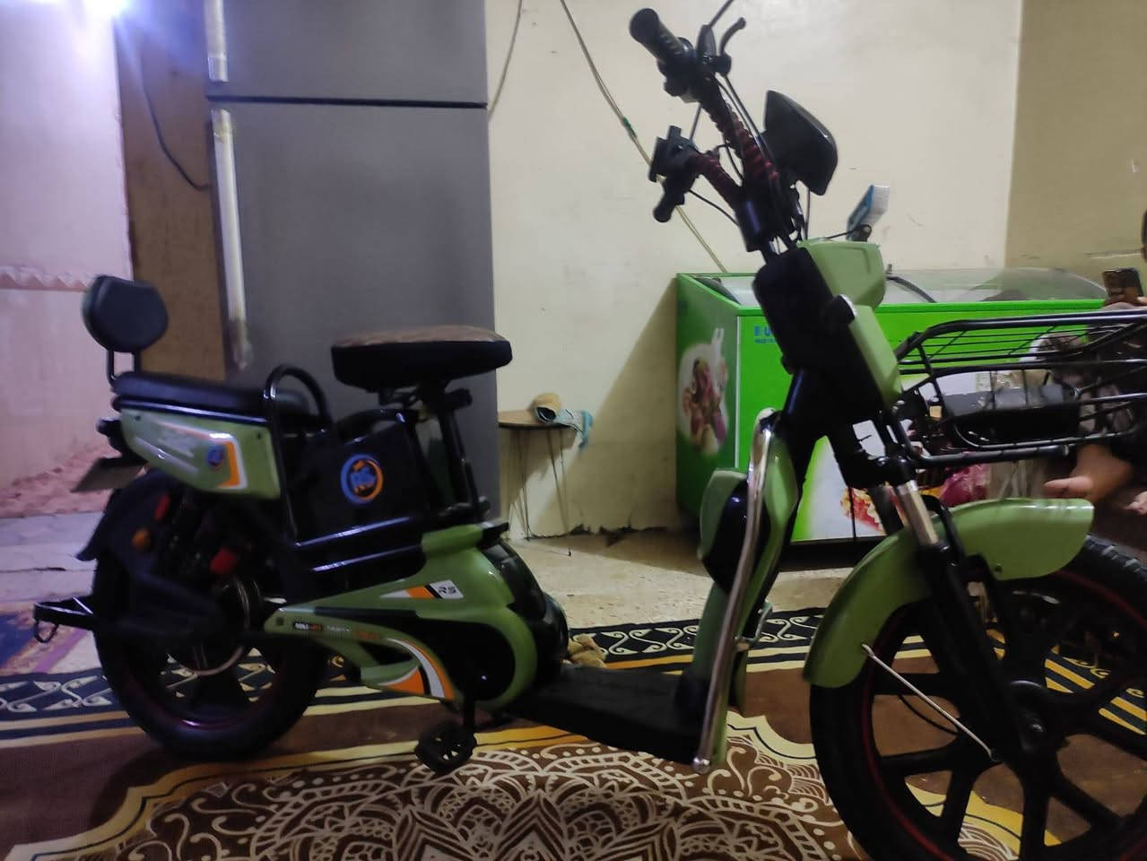 دراجة جديدة مستعملة ٢شهرين مكفولة سعرها ٥٠٠بيها مجال تصال***********
