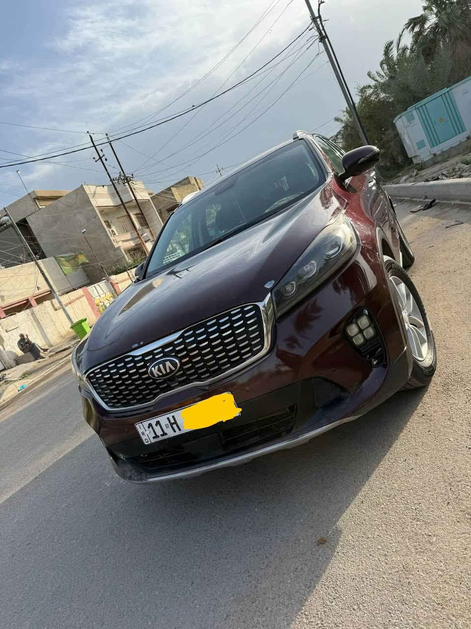سورنتو 2018
بابتين كلير 
ثلاث قعطع صبغ
 موضحات بسونر 
مكينة 6V
7راكب 
مكان بغداد 
***********
