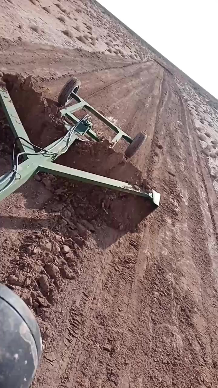 لبيع عنتر مكفوله مع المعدات ....اتصل على الرقم ***********
