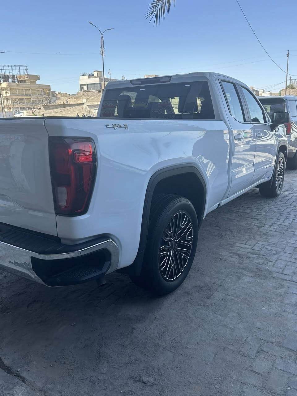 2023 GMC SIERRA K15 5.3
تشغيل بصمة 
شاشة كبيرة
حساس امامي خلفي   حادث بنيد فقط السعر26500$
تحكم مقود
ويل22
تحكم مقود
كامرة360
لايت زنون اصلي
وباقي المواصفات الاخرى ‭٠٧٧١ ٢٤٣ ٠٤٧٨
