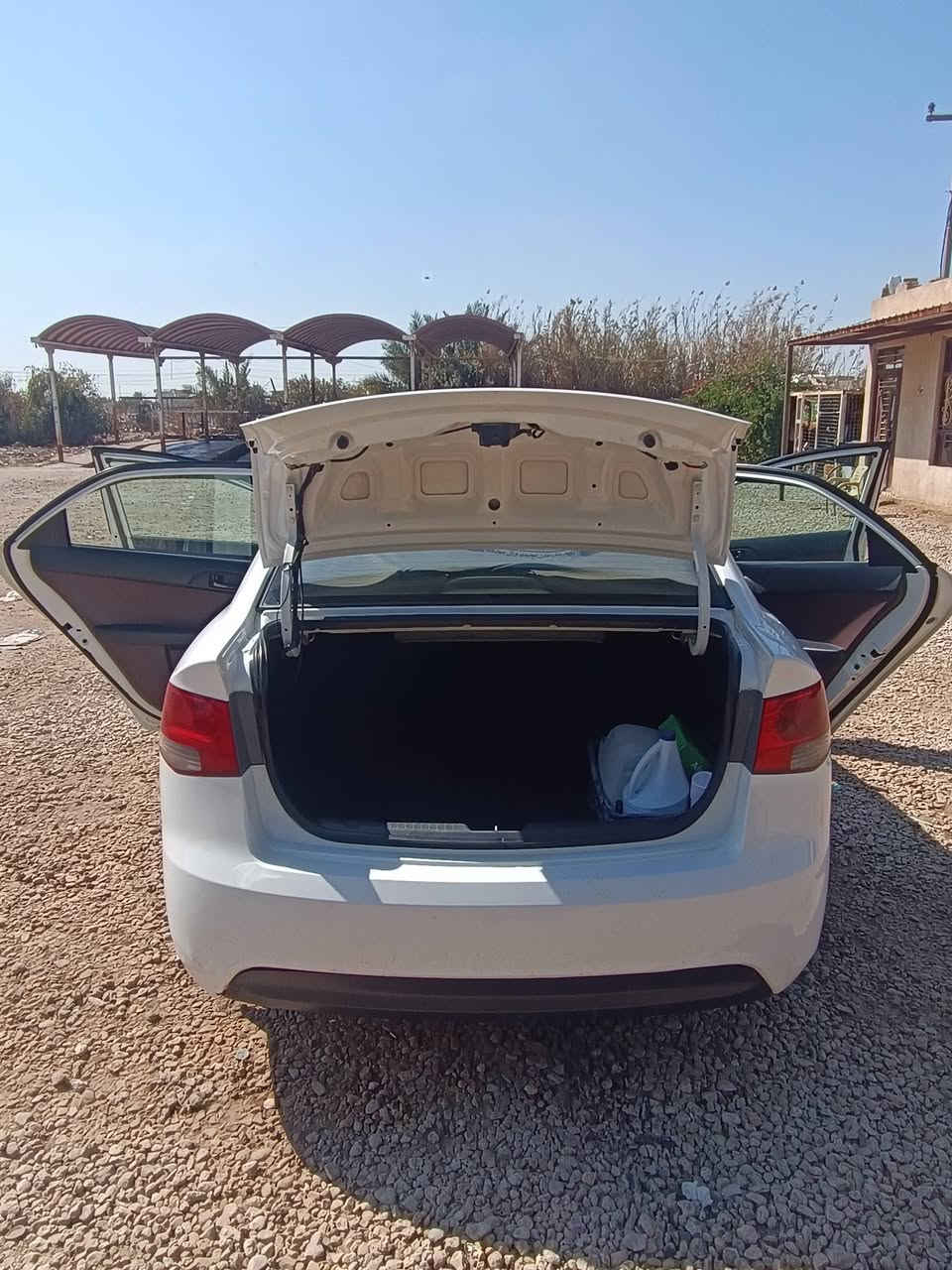 سلام عليكم 
كيا سيراتو موديل 2012 خليجي 

مكينة 1600  

6 نمر

شاشه 

كامره 

تخم تاير جديد 

حداديه جديده 

 بصمتين

قطعتين صبغ فقط  جاملغ وباب خلفي 

رقم اربيل تريد وكاله تريد تحويل السياره احلى من الصور 

السعر 92 وبيه مجال للاستفسار ***********
