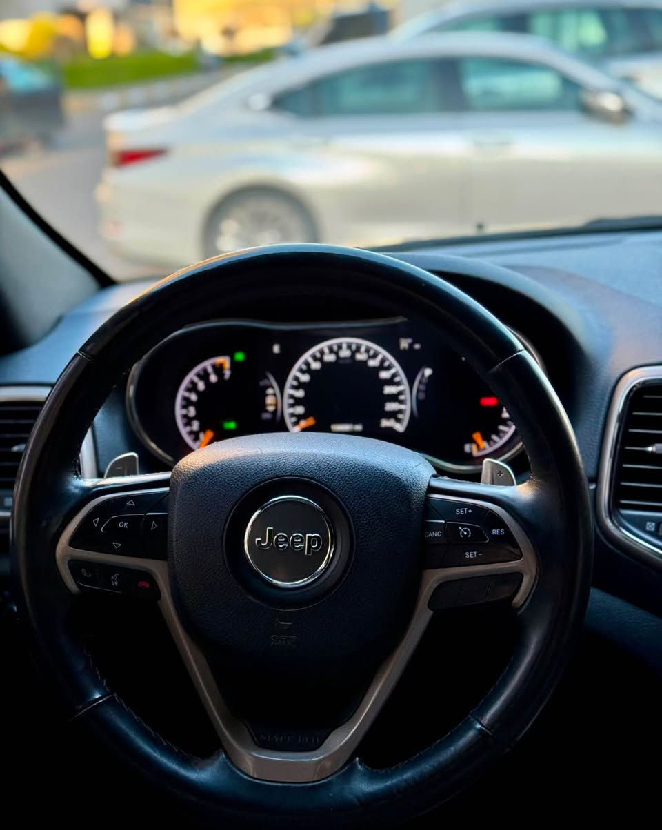 ✅ بۆ فرۆشتن و گۆڕینەوە ✅
جێپ لاریدۆ مودێل ٢٠١٦ کلین تایتڵ دەبڵ ئەکسل 
سەیارەکە دەعامی بۆ دەعامی بێ بۆیاخ و بێ پارچە گۆڕین 
مواسەفاتی بەسمە - گێچ ئەلیکترۆنی - دەرگا بەسمە - لایت و بەگ لایت لید - تەحدید سورعە - سوکان ڤۆلێۆم - نیزامی ئیکۆ - شەفتی سەر سوکان - تەبرید مەرکەزی - ناو لید - 
لایت عەدەسە و بلاجکتۆر 
سەیارەکە دەبڵ ئەکسلە و بێ دەعم و بێ لێدراوی دەعامی بۆ دەعامی بەشەرت 
ڕەقەم و سەنەوی تازەیە 
شوێن سلێمانی 
0771 971 3015 السليمانية, العراق
