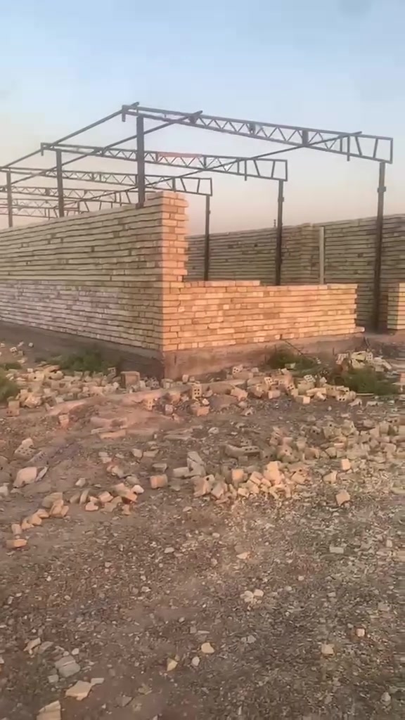 مسقف كامل لبيع تجي انته اتفصخ بيدك
العنوان بغداد الشعب
الحديد اخو الجديد بعدهه ممزرف ولا مجدود عليه جينكو
من اثنين ملم فما فوق عرض المسقف 6 وربع
نزال 16 متر ارتفاع 4 صافي
خابرني وتدلل وذا ابو موكب تتفضل عليه اساهم وياك

***********

