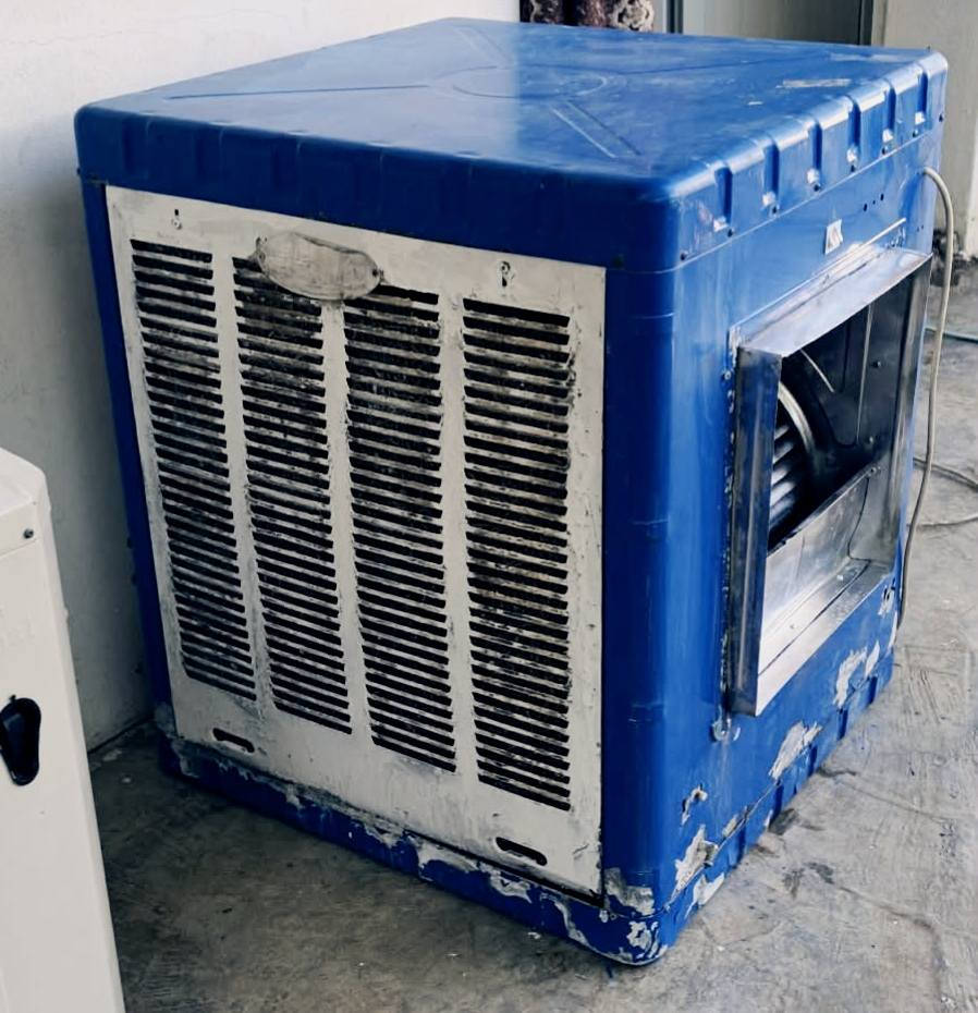 مبريدة 4ونص حجم كبير   بدون اي عطل بشرط شغال سرعتين  السعر 140 ومجال


**إذا كنت صاحب هذا الإعلان وتريد حذفه لأي سبب، رجاءا أرسل رسالة إلى الدعم الفني**