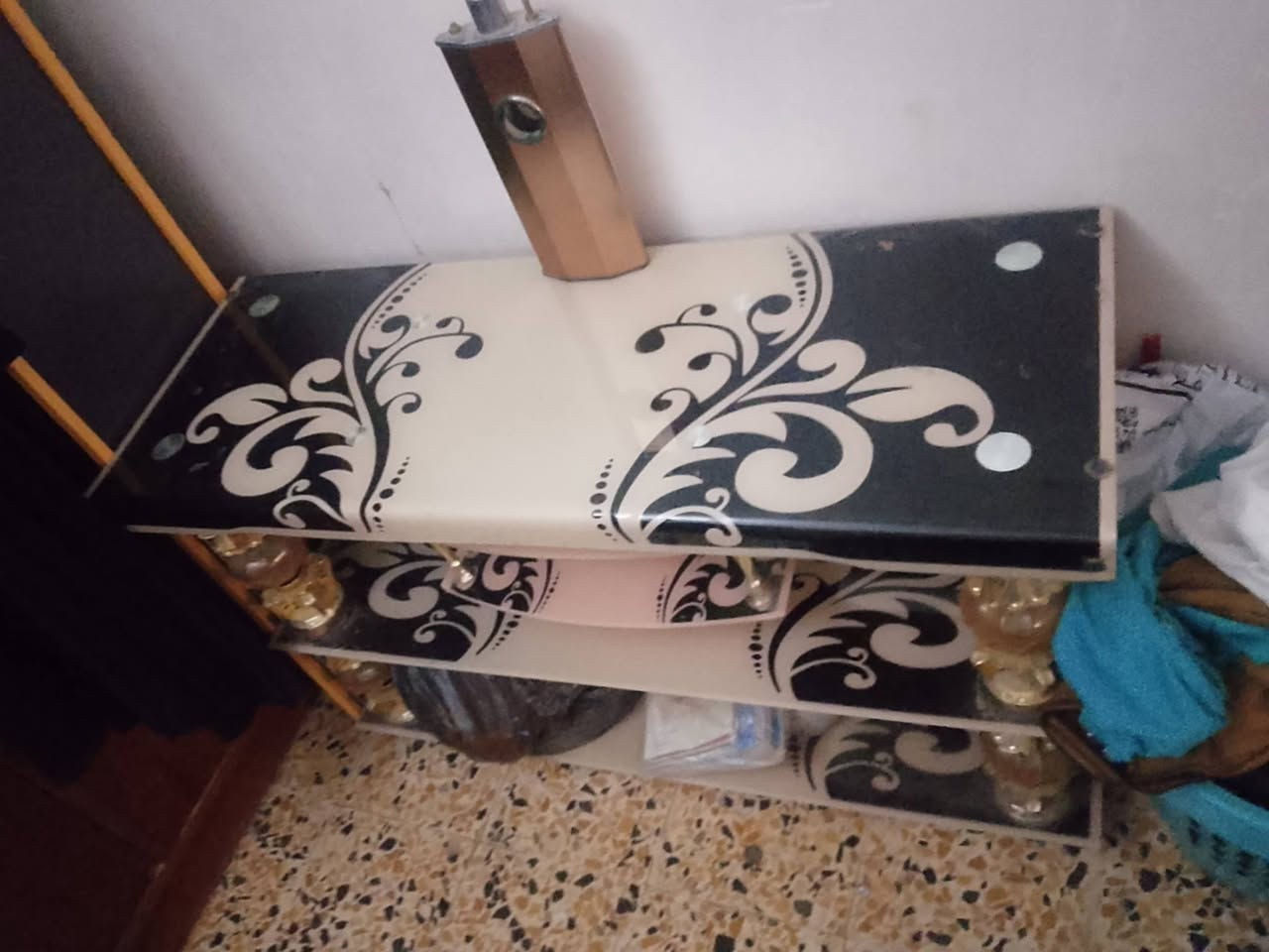 ميز بلازمة السعر 25 مفرغة السعر 70 عجانة السعر 350 الشراي يجي خاص


**إذا كنت صاحب هذا الإعلان وتريد حذفه لأي سبب، رجاءا أرسل رسالة إلى الدعم الفني**