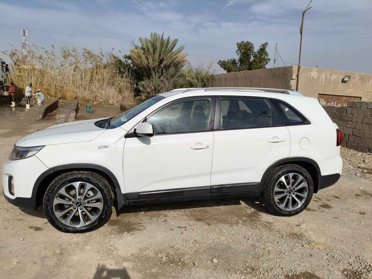 السلام عليكم
سيارة سورنتو رقم ٢٠١٤  ٦سلندر
بيع او مراوس بسياره 4 سلندر سبورتج أو سنتافي 
خليجي السعر ١٧٠$

رقم موبايل 

***********
