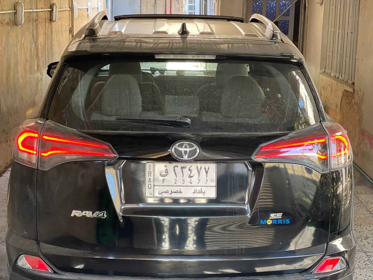 سلام عليكم للبيع فقط راف فور 2018 SE امريكي حادثهه موضح بلصور ولبلقي كله كفاله
.السياره فول مواصفات للأخير 
.رادارات جانبيه 
.كامره دواره 
.تدفئه كشنات 
.كرسي كهرباء
.فتحه سقف 
.صندوك كهرباء 
.بصمه 
ولمواصفات الباقيه معروفه 
.سياره ماشيه 147000km
سياره جديده بمعنه الكلمه كامله من اي نقص 
.كير محرك كفاله عامه 
.صدر باتري جديد 
مكانهه بغداد الزعفرانية 
للاتصال (***********)
سعرهه 170$ قفل مابيهه مجال
