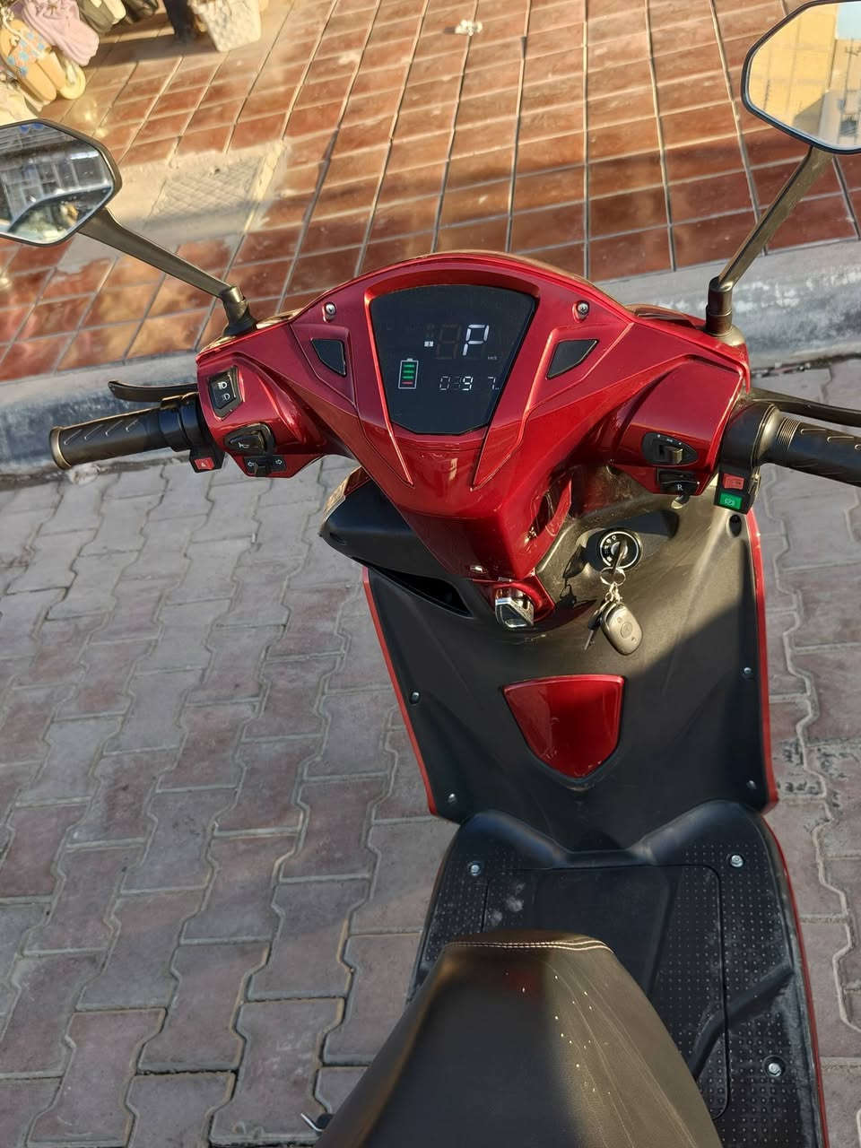 سلام عليكم دراجه شحن للبيع موديل 2025
مواصفات خير من الله:
1-نضام ل R+P
1-بطاريات عدد 5
3-لايت زنون عالي ناصي 
4- تمشي بل شحنه الواحدة ٤٠كيلو 
5-سرعتها 50حقيقي مو فيك 
سعرهاا نهائي ومابي مجال ٥٥٠الف
دراجه نضيف وماعيزها برغي واحد 
تواصل واتساب ***********
