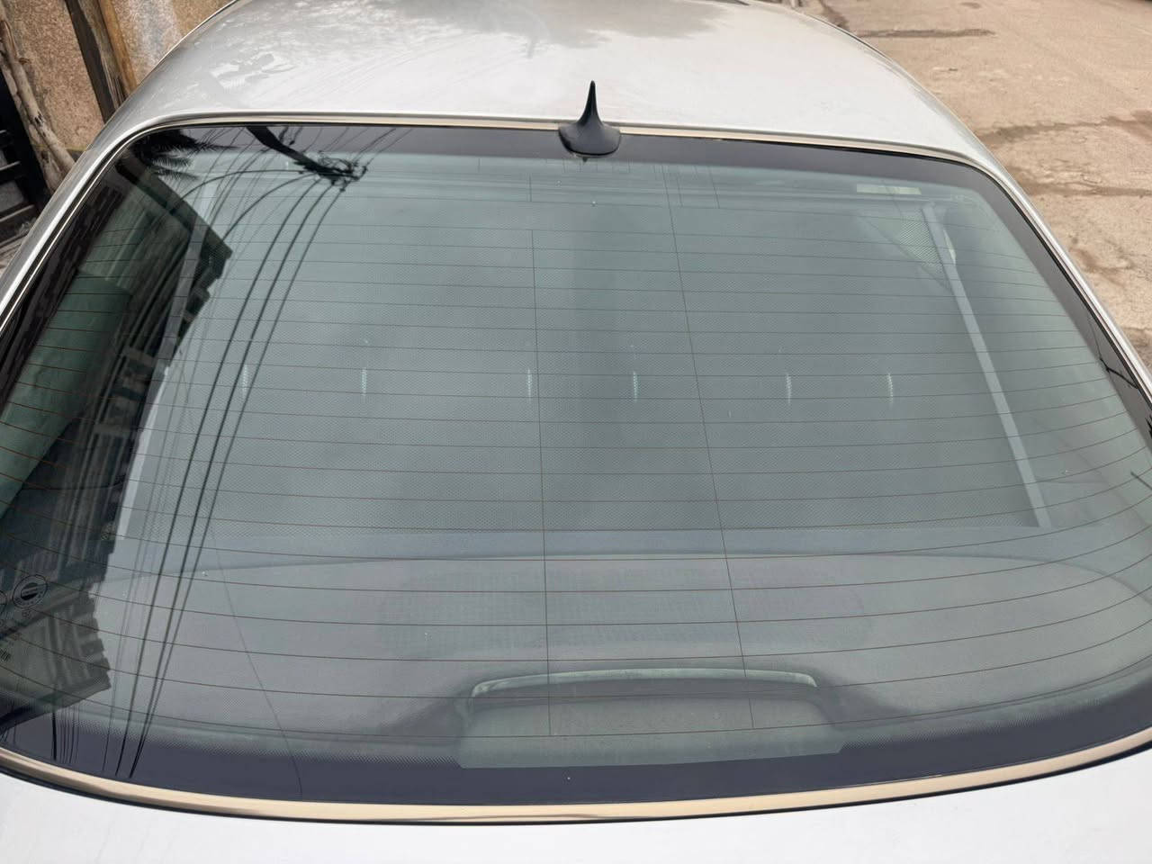 سياره مارسيدس S320  غواصه موديل 2001 فول مواصفات فتحه تحكمات تدفى تبريد بالكراسي شاشه  مابيه اي عيب او كصه حادثه جاملغ الخلفي معدل سياره مصبوغه عام رقم مميز  جوبلسات جدد تخم تاير جدد غرفته نظيفه 
للاستفسار الاتصال على الرقم 
***********
