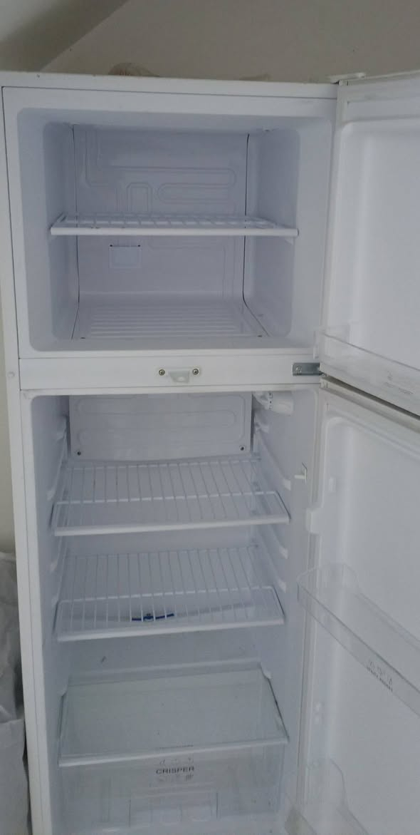 ثلاجة بيع مستعجل استخدمتها اقل الشهـر رايديها ب200 الف وبيها مجال
عنوانه كربلاء حي الاطارات 📍


**إذا كنت صاحب هذا الإعلان وتريد حذفه لأي سبب، رجاءا أرسل رسالة إلى الدعم الفني**