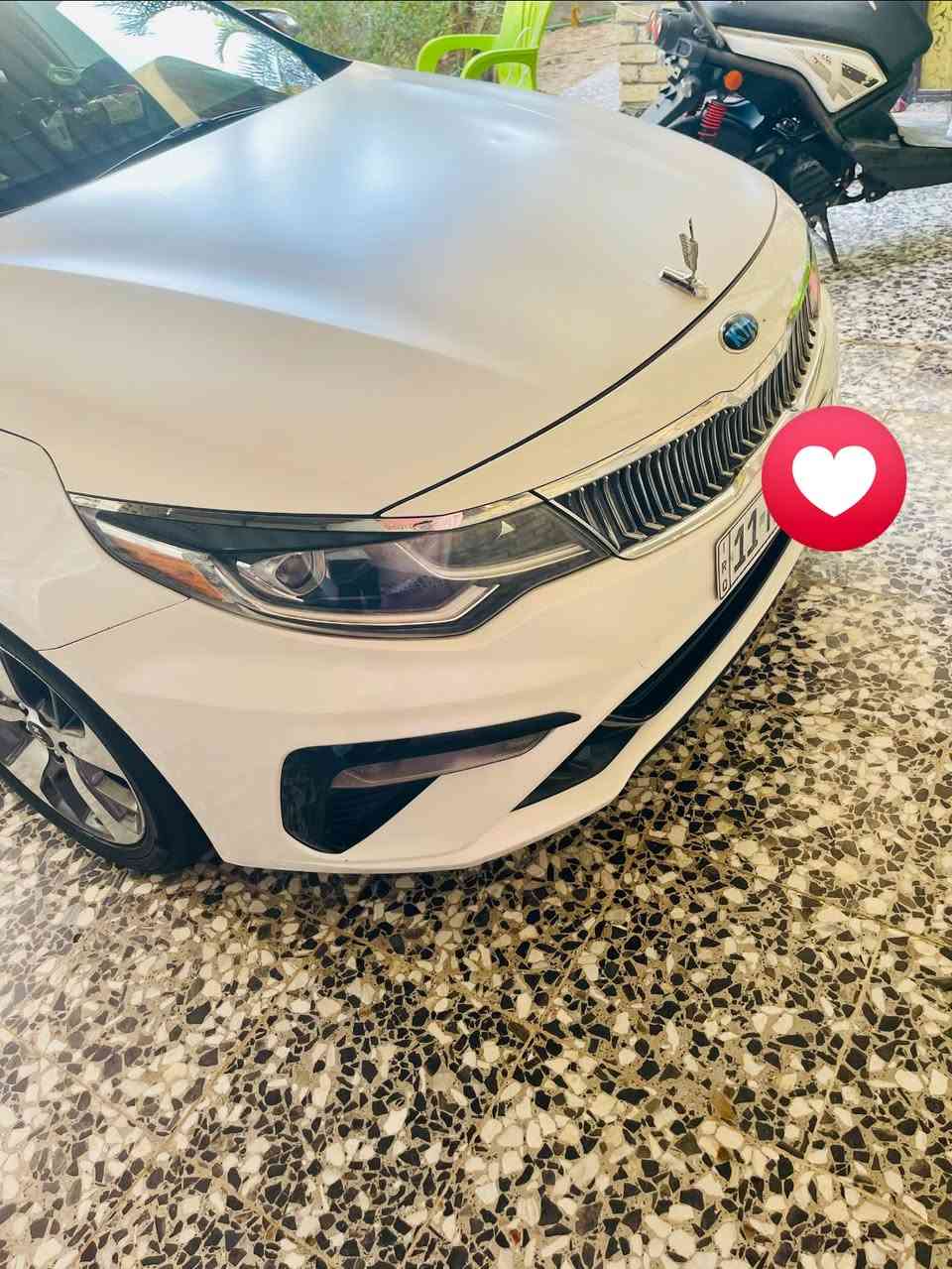 سلام عليكم
كيا اوبتما موديل ٢٠١٩ فئة S فول مواصفات 
محرك تنفس طبيعي GDI سياره بدون قطرة دوانز علئ وضع الشركة گير ومحرك 
ماء زيتي وكالة 
دهن كله اصلي 
السيارة ماشية ٩٢فقط
سيارة ولا مسج بالدشبول جيك انجن طافي حجر بيئة بيه سيارة علئ وضع الشركة 
حادثة بنيد فقط تبديل اصلي 
❗️كشنات جلد بلادي 
بانوراما 
بصمة تشغيل وابواب وصندوگ 
رادار امامي يعمل تحديد السرعة والمسافة بينك وبين السيارة المقابيلك 
رادار جانبي 
رادار خلفي 
كشن السائق كهرباء 
تبريد منفصل لمس DUAL
شاشة بلادية لمس ٨ انج ( تحتوي على نظام اندوريد + نظام IOS) وهارد داخلي 8گيگيا مع انكانية فتح الخرائط العراق 
مراية عاكسة للضوء العالي 
نظام النقطة العمياء بالمراية الجانبية 
نظام التنبية عنده الرجوع للخلف 
حساسات خلفية 
نظام ترحيب والانارة الداخلية وانارة اليدات الابواب الامامية عند الاقتراب 
شاشة كشف الاعطال 
لايت امامي زنون اوتو عالي ناصي 
سستم سماعات 
انظمة قيادة اقتصادي - اعتيادي - سبورت 
صندوك ذكي يفتح عنده الاقتراب 
انارة داخلية ثلجي بلادي 
نظام GPS
كامرة دواره 
تحديد مسار 
لايت وبگ لايت لد 
ويل حجم١٨
دبل گزوز 
دفيوزر رياضي
فول تحكم ستيرن
سيارة رقم بغداد بأسمي تحويل مباشر 
مكان سيارة واسط / نعمانية 
سعر ١٥٤
***********
