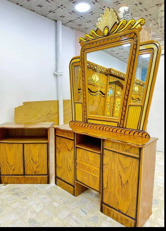 غرفه نوم مستخدمه للبيع مستعجل على بيعته لغرض سفر بسعر مناسب جدا جدا مامتواجد علفيس اتواصل على رقم فقط الهاتف *********** استاذ مصطفى نزار
