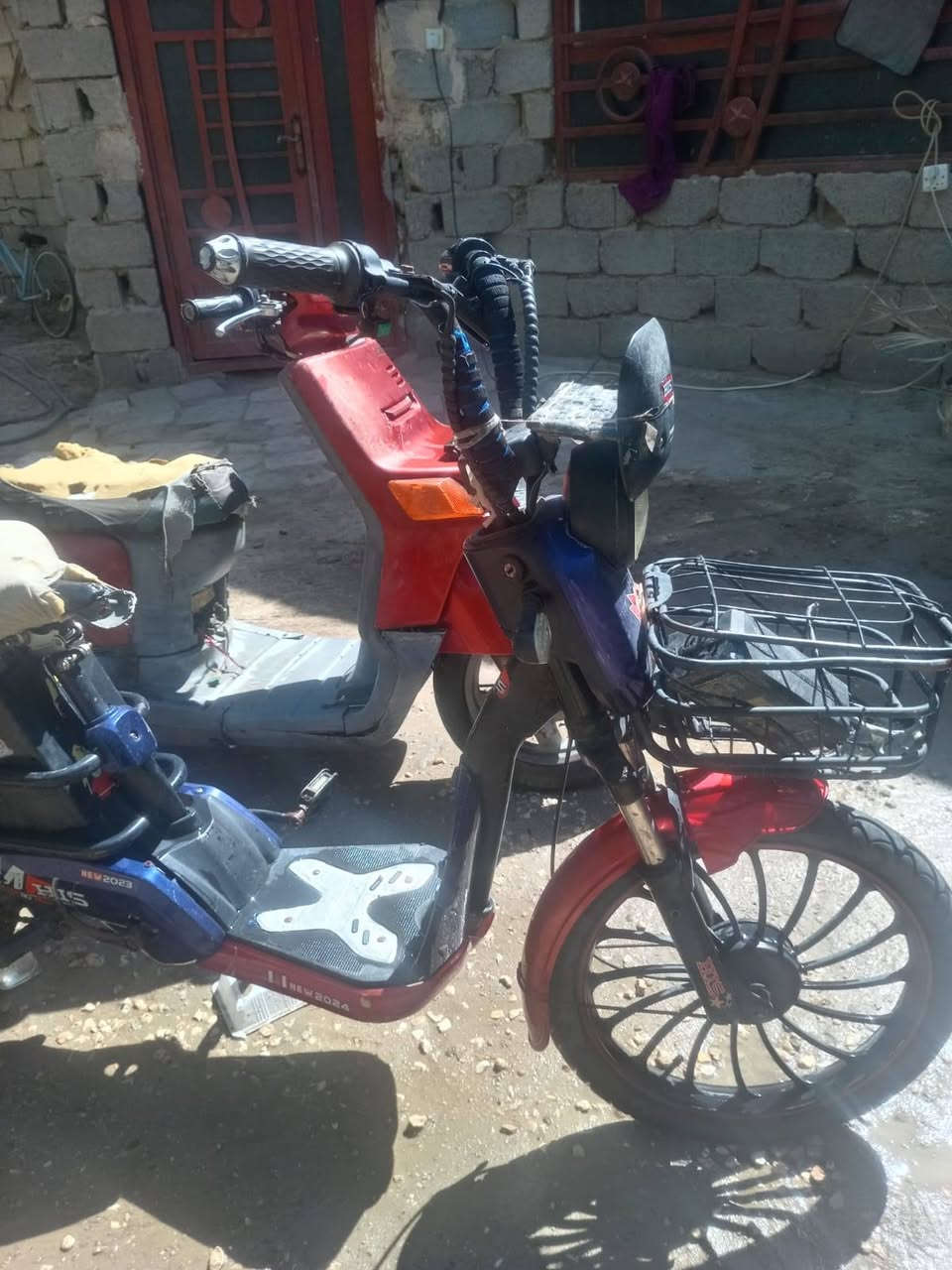 سلام عليكم متاح درجات للبيع بسعر مناسب الشحن عوزه بطاريات التفاصيل الباقيه اتصل على الرقم***********
