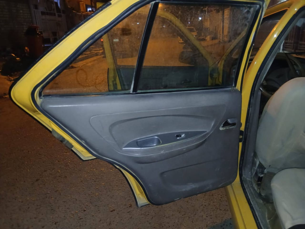 اسلام عليكم شيري كوين
موديل ٢٠١٢
مشروع وطني مصفره هيئه وغرامات
مكينه بلادي مامحور تجفيت جديد كهربائيات شغاله السيارة جديده 
الرقم ***********الرقم بي واتساب
السعر 35وبيه مجال سنويه لل 29
