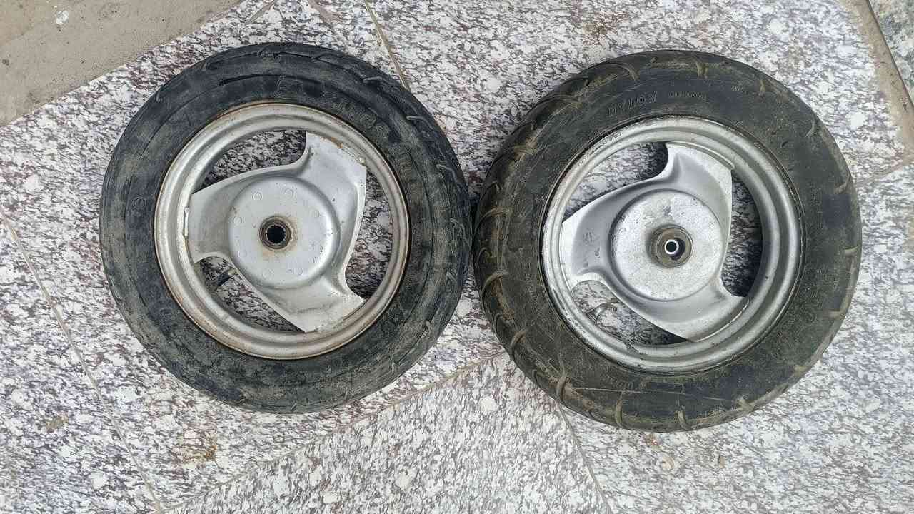 سلام عليكم
حاضن هو وآل كاعيه 30
التانكي 20
الوياله30
سعر قفل 
ناصريه مركز
***********
