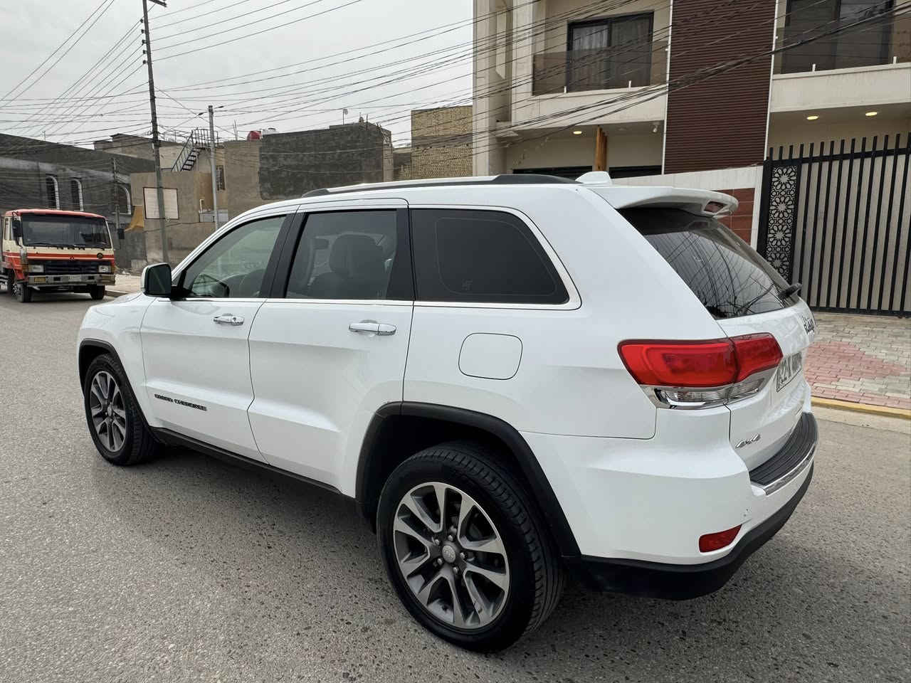 سلام عليكم سيار نوع جيب لأريدو خليجي موديل 2018فول مواصفات لمتت اعله فاه خنك بنرامه بصمه شاشه كأمره حساسات امامي خلفي كشنات تدفه تبريد كهرباي جنطه كهرباي رادرات مانع تصادم فول خنك كفاله كير مكينه حداديه تخم تاير تبريد كفاله من ضربه تبديل بيه مكانين صبغ شخطن ورشيتهن والباقي كفاله عامه تحويل وكاله مباشر العنوان كربلاء السعر ٢٢٨بيه مجال حك الجيه رقم الهاتف ***********تصال
