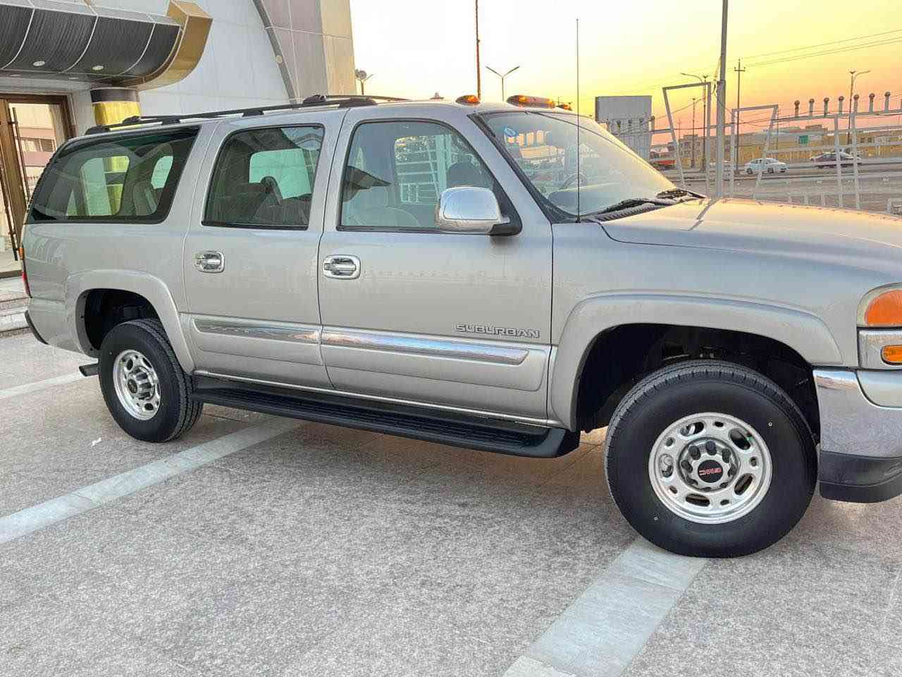 سلام عليكم جمسي مديل 2003 كفاله عامه ضربه وصبق وتبديل وعيب شرعي رقم بغداد نكليزي مشروع وطني سنويه مجدد 30 تحويل ثاني يوم مكينه 8100 كير 1000 تخم تاير تبريد ثلج حداديه جديده سياره جديده بمعنه الكلمه السعر 175 رقم الهاتف *********** العوان البصره البصرة, العراق
