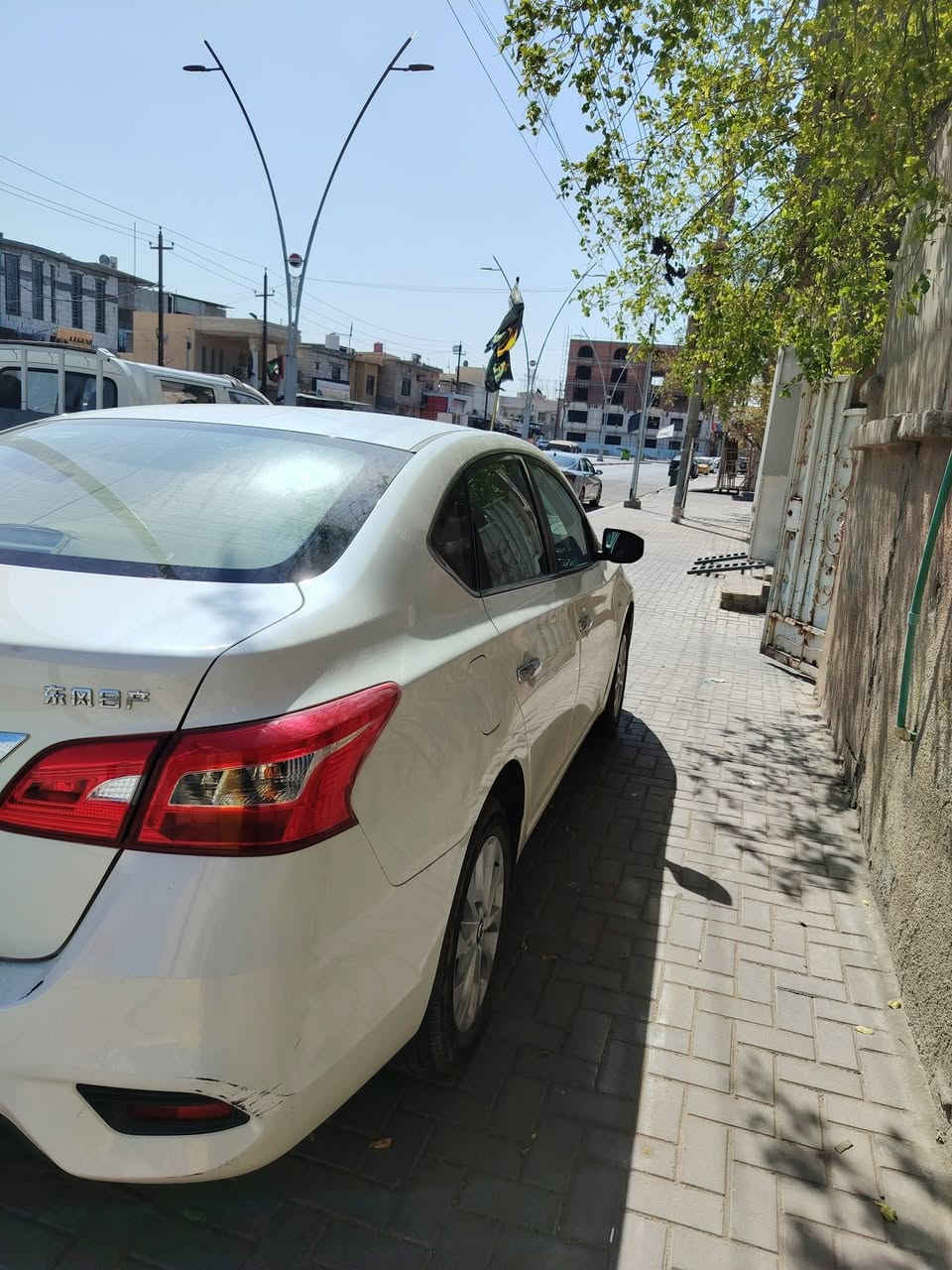 نيسان سنتره شد صيني موديل 2025 بيها مدكر اليمنيه على كد شبر بيدار ومدكر صفحه السايق المامي على كد شبر بعده ما مصلح ولباقي كفال مكان السياره البصره القبله ماشيه 35الف سعرها ب128وبيها مجال رقم *********** متواجد واتساب
