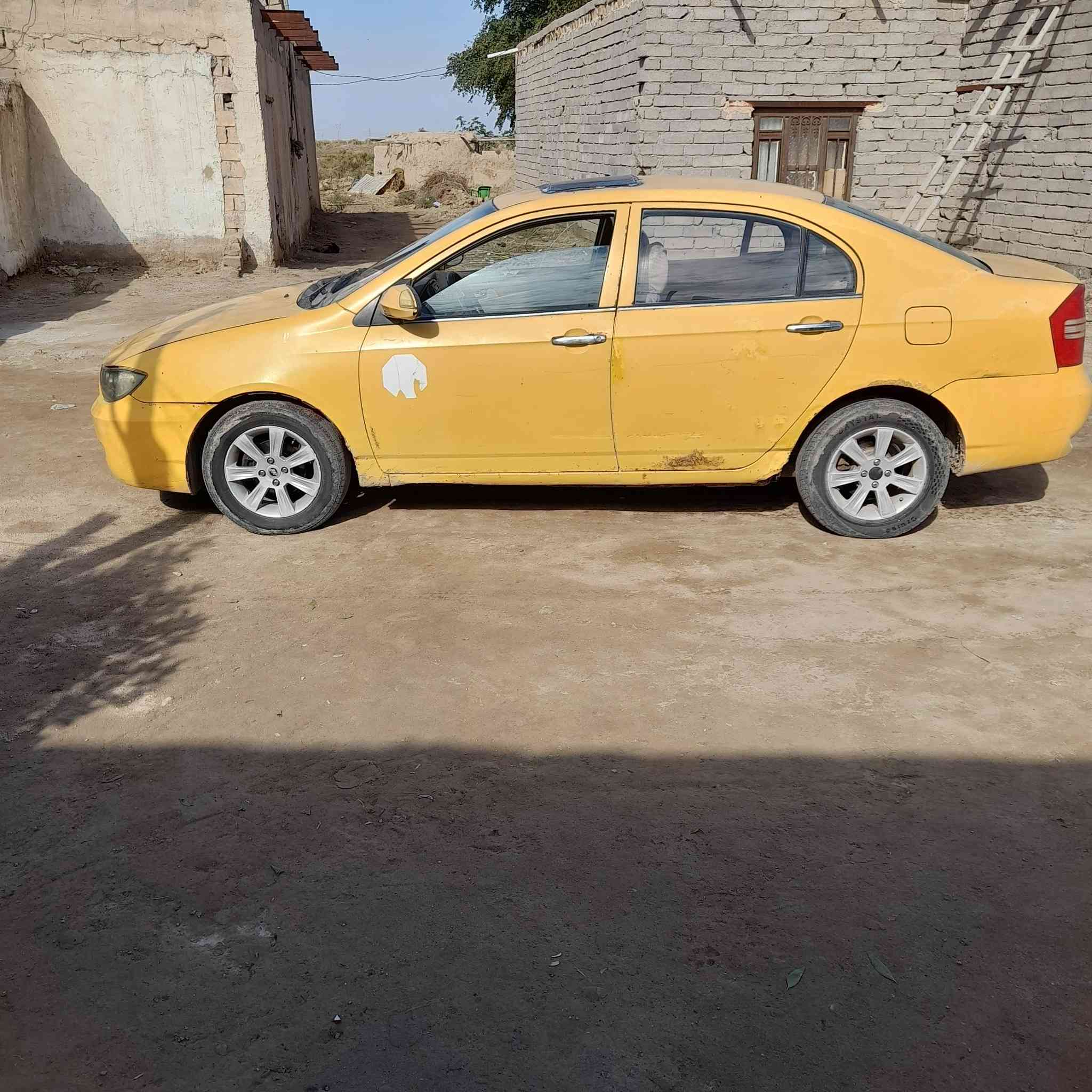 سلام عليكم ليفان2011محور مكينه وكير كورلا رقم صدامي قاصرين  سنويه عضم عاج صاقطة ب21 السعر18وبيها مجال للشراي حدادية توني مسويها اتصل ***********العنوان ذي قار غراف
