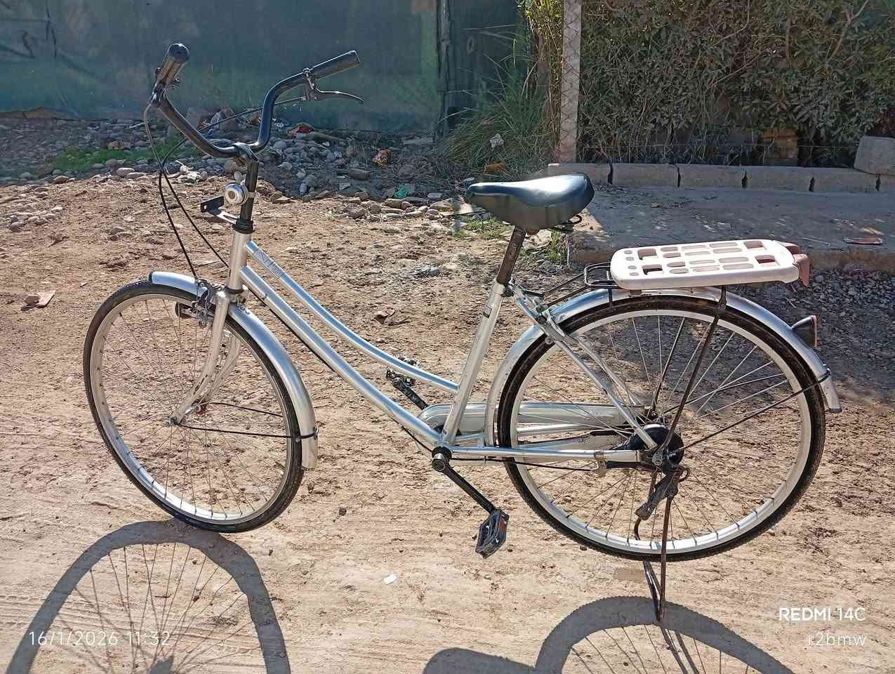 السلام عليكم بايسكل رمبه رصاصي للبيع السعر 105 بي مجال + BMX للبيع الخلل بس الصينية مال البايدر عوجه سعره 115 بي مجال 
مكاني بعقوبة گاطون الرازي  راسلني او خابرني عالواتساب
***********
