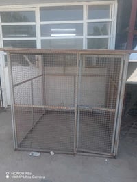 قفص حديد للبيع للاتصال ٠٧٨٠٢٧١٧٧٠٤