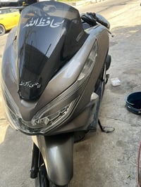 اخوتي طيبين pcx جيل ثالث 150 ياباني يعني kf  دراجه تخبل محرك مكفول دهن...