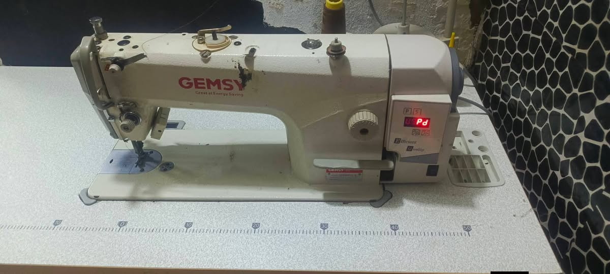 مكينه صناعي كاتم جمسي باب اول مال بيت ابد ما داخلة تصليح ب١٩٠ مكان بغداد مدينه الصدر رقم الهاتف ***********
