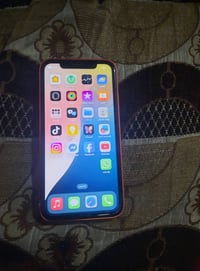 آيفون XR • بطارية ٨٠٪ • قفل