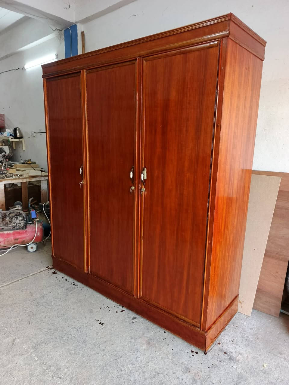 كنتور 3ابواب مستعمل صاج حطاطه الرمادي الصوفيه قرب مطعم قصر الابيض السعر 225بي مجال واتساب ***********
