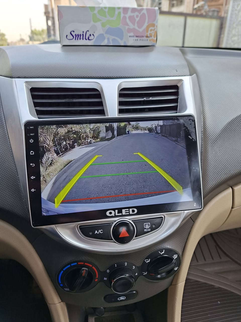 اكسنت موديل 15 خليجي ماشيه ٨٧ حقيقي رقم بغداد انكليزي بأسمي .. محرك ١٦٠٠  سويجين ،  سلايد ، تخم تاير جديد تايلندي .. تحكمات ، تبريد ، تدفئه ممتاز ،  اشاير  بالمري ، كامره دوار ، نظام ايكو ، صندوك يفتح عن بعد ، لايت لد عالي وناصي مع بلوجكتر  ، محرك والكير مكفولات  ..   محرك  ١٦٠٠   ، السونار مرفق بالمنشور ، السعر شده و ٥  وبيها مجال  ... مكاني بغداد / السيديه  ***********
