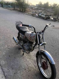 دراجه للبيع كلش نضيفه الدراجه مديل 2017 منفيس اصلي السعر 450وبي مجال ن...