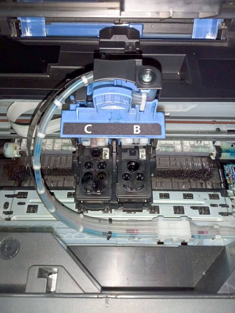 السلام عليكم 
طابعة للبيع كانون جي ٣٤٧٠ ( canon G3470 ) 
تطبع اسود وابيض وملون 4 الوان ، بيها طباعة توصل للورق اللامع ، الكاترجات ما متعوبات ونضيفات كلش ، وبيها منضومة وقواطي وصوندات بلاد ، ( وبيها تنظيف ذاتي يعني ما ينشف الحبر الحبر ولا شي) .
احبارهن متوفرات ورخاص من 10 د ال15 د وتكفيك لحد 2000 ورقة 
سريعة بالاستنساخ كلش وحلوة ومرتبة ونضيفة مال طالب سادس على كد استنساخاتة.
نضيفة كلش احسن ما تاخذ جديد ب220 هاي رخيصة وشغلها كلش حلو ودقة مرتبة تفيد كاستخدام بيتي 

اريد أبيعها لأن محتاج كلش مو لأن بيها فد مشكلة أو عطل .
سعرها ((((135))))) و((((((التوصيل مجانا )))))))--وبيها مجال-- وتشلعها من عيوني .


**إذا كنت صاحب هذا الإعلان وتريد حذفه لأي سبب، رجاءا أرسل رسالة إلى الدعم الفني**