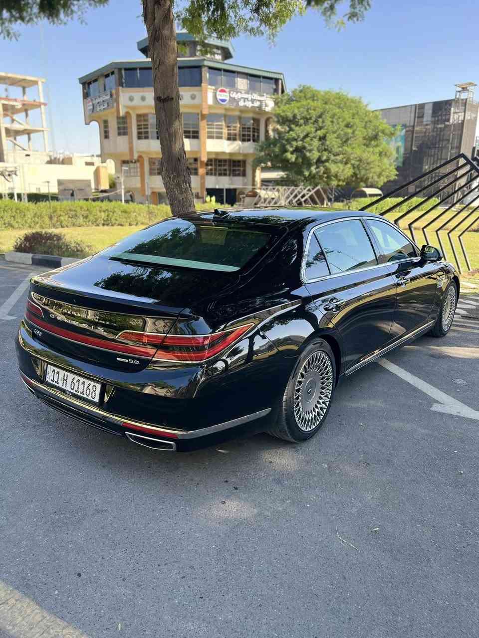 جينسس G90 2020 وارد امريكي حادث دعاميه اماميه فقط بدون دواخل بدون ايرباك محرك 5.0 
المواصفات (اعلى شي التميت)
السياره جديده بمعنى الكلمه 
السياره استخدامها كان بالامارات فقط 
السيرفس مال وكاله بيها 
عليها نانو سيراميك ضمان 5 سنوات
مكان السياره بغداد
السعر المطلوب 39 الف دولار
السعر غالي عليك ان شاء الله تلگه الانسب والاحسن
اذكرنه بكلمه طيبه 
***********
