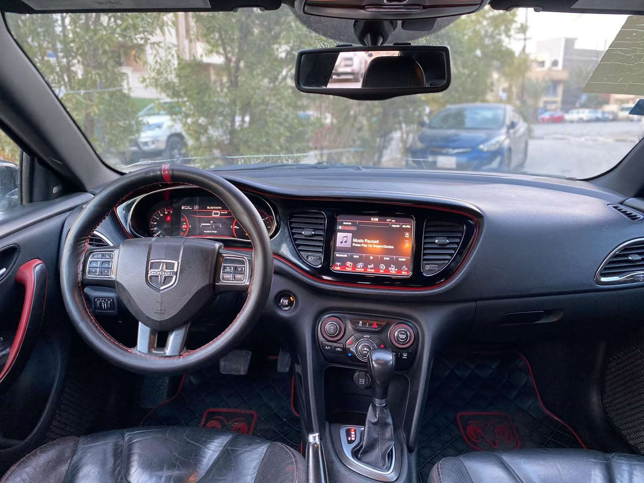 دارت 2016 GT فول مواصفات جاهزة السيارة فقط نقصها تبريد مبدل منظومة جديدة بس طار الغاز ،صدر جديد باتري جديد تخم تاير جديد
 حادثها بنيد فقط بدون دواخل وصورها موجودة، وتصليحها مبدل البنيد نفس اللون ودعامية هم نفس لون ممصبوغة والسيارة باسمي ورقم مشروع وطني بس تحول تشد ارقام جديدة وسنويتها جديدة سعرها 94 ورقه وبيها مجال  للاستفسار 
***********
***********
