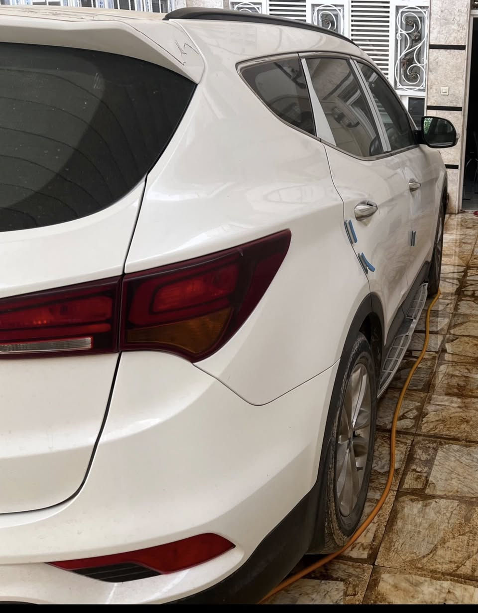 سنتافي خليجي ٢٤٠٠ دوش مكفولة بيها تكحيلات ماشية ٧٤ الف مكانها نجف السعر ١٧٥ مراسلة واتساب ***********
