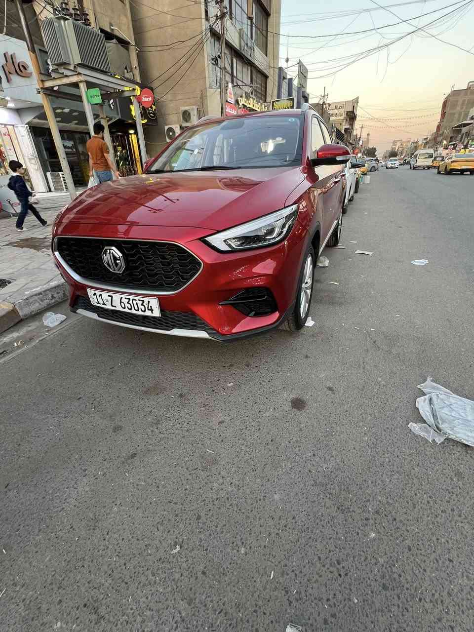 السلام عليكم سياره ام جي ZS. موديل 2025.  ماشيه 11 الف  داخل ضمان تبديل دهن شركه. مكينه 1500
فول مواصفات عدا الفتحه 
لايت زنون عالي ناصي  
لد نهاري 
اتو هولد 
تحكم ستيرن جهتين 
تبريد قطعيتن
كشنات جلد 
سايد بريك دكمه 
مانع انزلاق 
لد امامي وخلفي 
تبريد شاشه وبيانو 
شاشه كبيره 
شاشه اعطال 
سياره مكفوله كفاله عامه  عدا بارد موضح وسونار مرفق بلمنشور سياره بسمي 
السعر 121 وبيها مجال 
مكان بغداد جديده شارع مسبح 
***********
