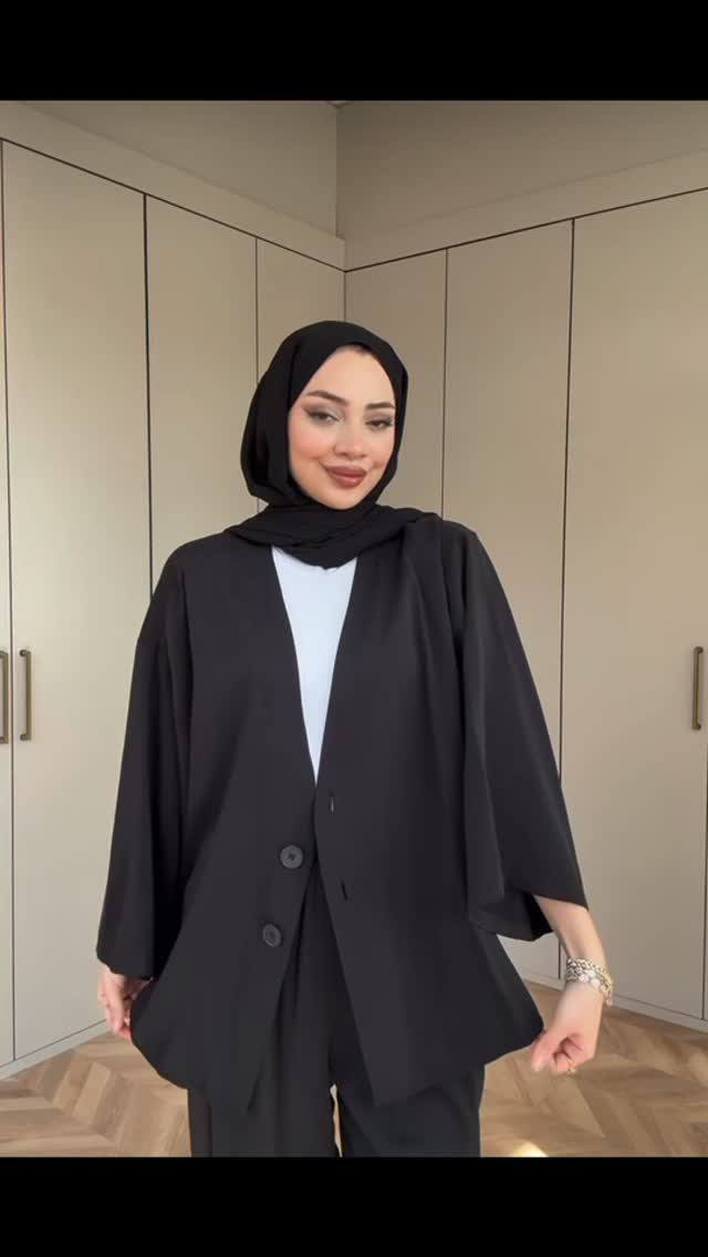 علقي برقم (100)يوصلج السعر 

متوفر بلون (اسود-ماروني-زيتوني )
قياساتمن36لل48
للحجز مراسله الصفحه


**إذا كنت صاحب هذا الإعلان وتريد حذفه لأي سبب، رجاءا أرسل رسالة إلى الدعم الفني**