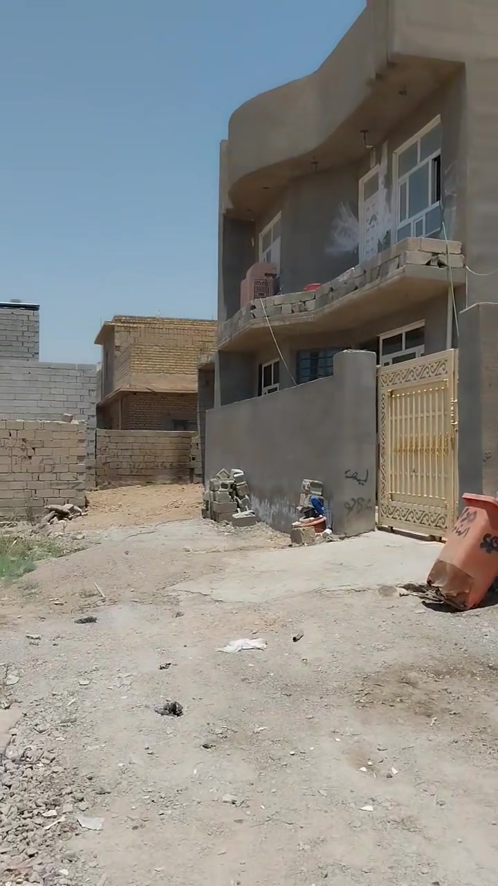 هيكل للبيع المساحة ١٣٠م نهاية باب الخان قرب دار الشيخ أبو معن العبيدي _ الرقم ***********
