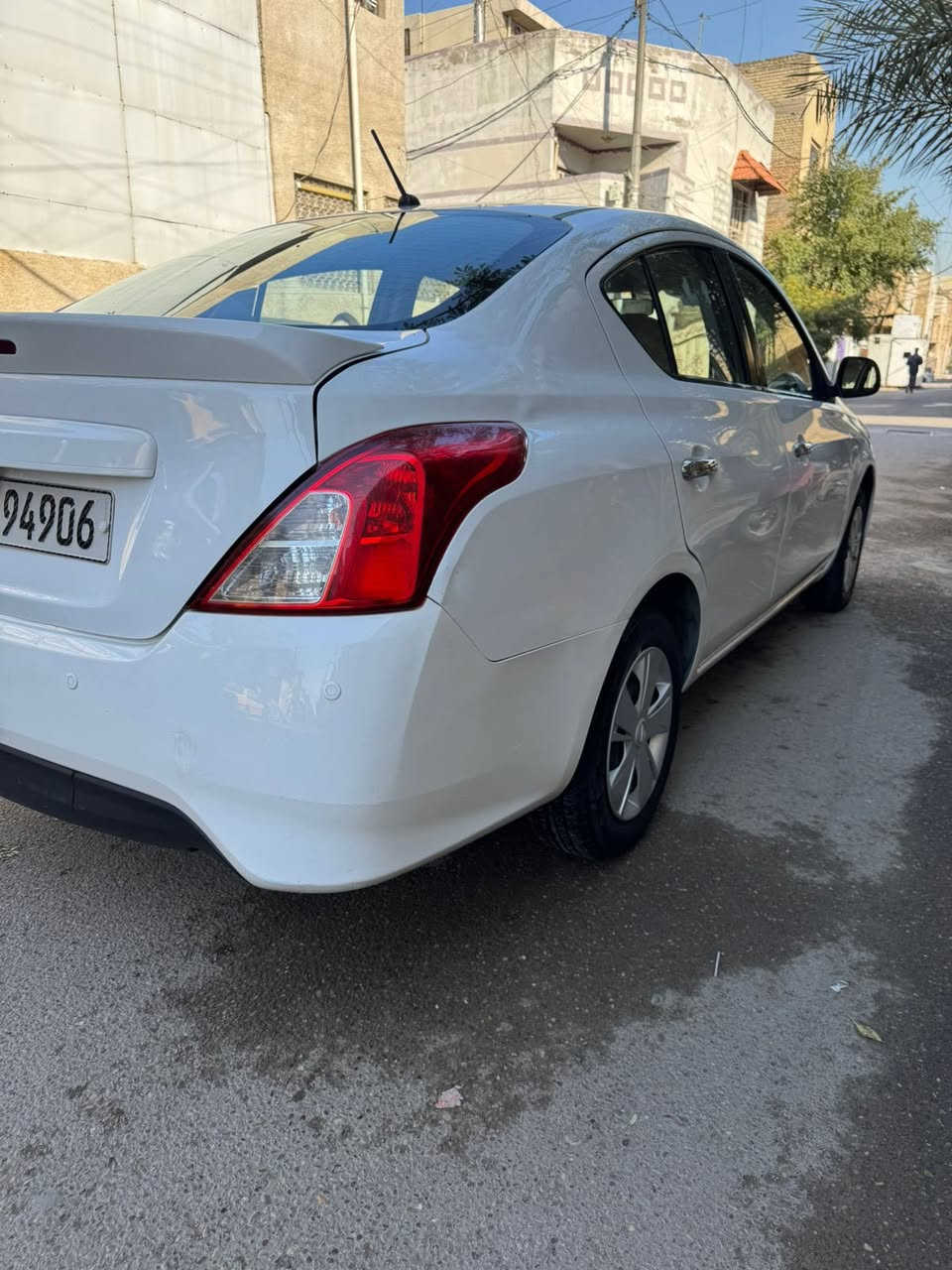 سلام عليكم عندي سني هندي لبيع موديل 20 ماشيه 60 رقم بغداد الدولي الجديد مكاني بغداد الكرخ مكفوله من ضربه و بارد  تخم تاير جديد ليلون بل كاعيه سياره كله وضع شركه سبير ما نازل رقم تلفون ***********
