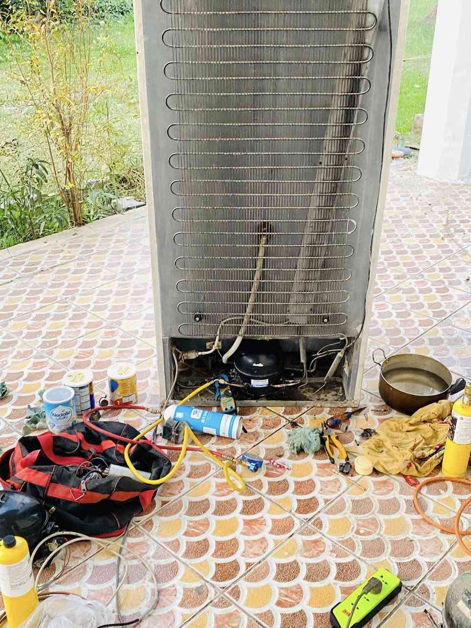 سلام عليكم اخوان العنده مجمده او ثلاجه حاير اشلون يصلحه ايصلحه يراسلني اني اجي اصلحه اله البيت وسعر مناسب وضمان عنوان قضاء المحاويل هذا رقمي ***********
