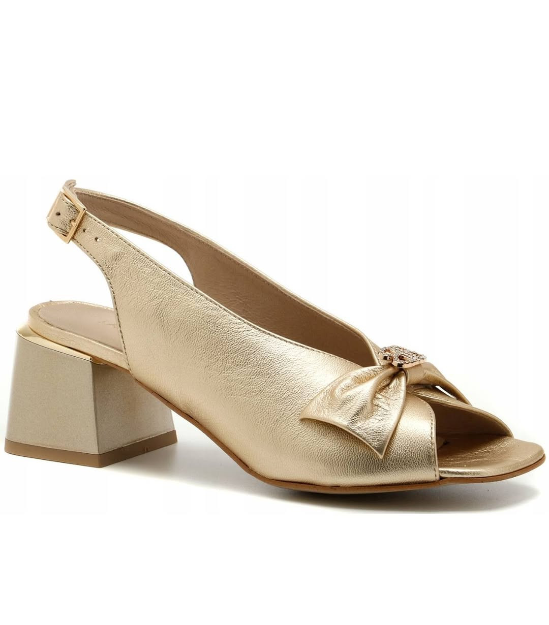 شلعه احذيه 21 قطعه اول تم 100 توصيل مجاني داخل بغداد فقط


**إذا كنت صاحب هذا الإعلان وتريد حذفه لأي سبب، رجاءا أرسل رسالة إلى الدعم الفني**