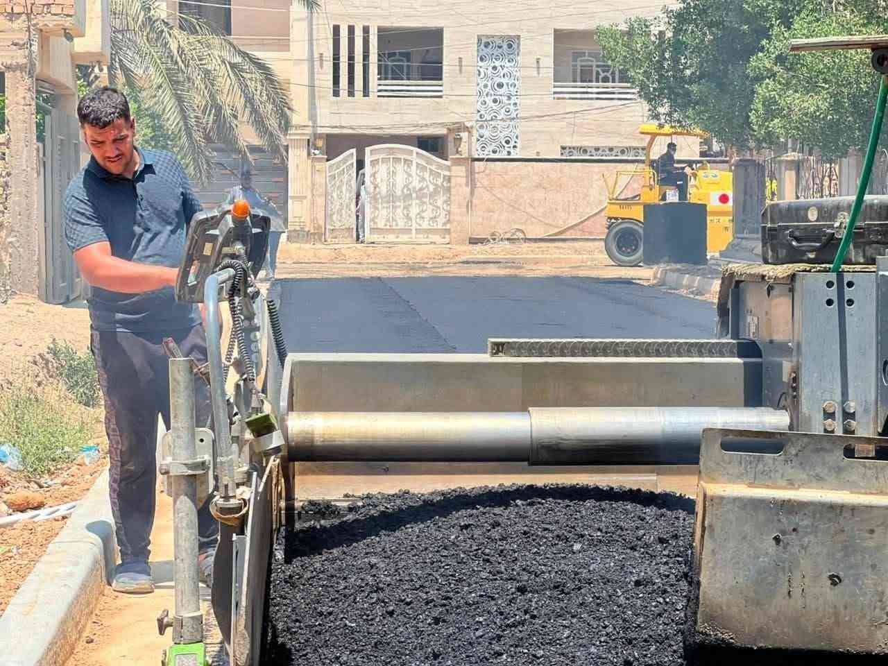 تواصل أعمال إكساء حي المحاربين ضمن مشروع مجاري أيمن شارع 60، بطول 450م بعد إنجاز البنى التحتية.  
بمتابعة مكتب المحافظ علي تركي. #بابل_تخدمكم


**إذا كنت صاحب هذا الإعلان وتريد حذفه لأي سبب، رجاءا أرسل رسالة إلى الدعم الفني**