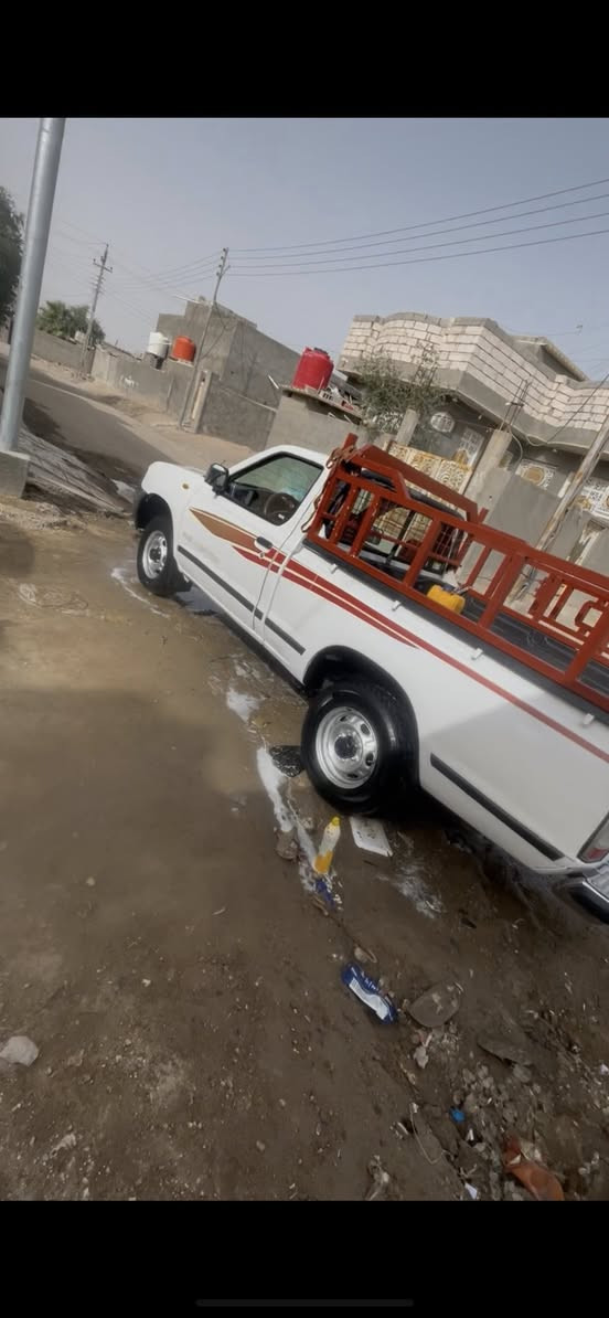 سلام عليكم بيكم نيسان مديل 2008تخم تاير تبريد  م حجر تدفئه شغال مكينه كير جديد سنويه جديد عنوان بصره شط العرب***********
