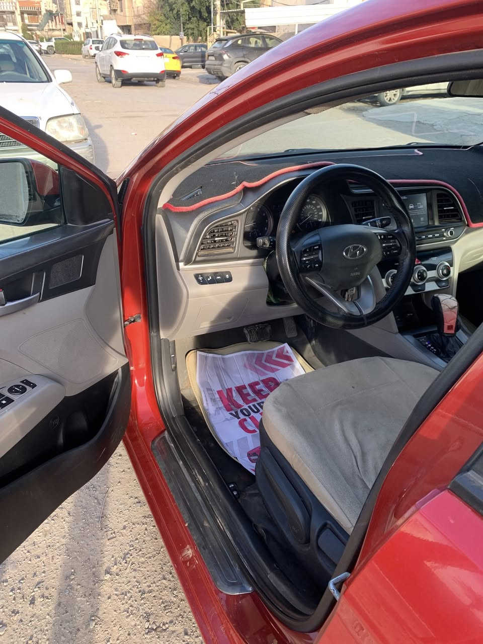 السلام عليكم النترا وارد امريكي موديل 2019 شكل 2020 بدون ايرباك ماشية 74951 ميل مواصفات نص فول بيهة هواية مواصفات حلوة محرك 2000 دوش كير المرغوب AT رقم بابل مشروع وطني تحويل مباشر بأسمي بالعافية على الياخذهة حادث امريكا حافة البنيد فقط كما مبين في الصور المرفقة البنيد مرشوش + نطخ الچاملغ صفحة السايق عندي ببغداد وتم تصليحه على البارد وتكحيل فقط وكذلك موجودة الصورة مال الطخة ومبدل گاسگيت بيهة السعر 130$ وبيهة مجال بسيط مكاني بغداد البلديات ومتواجد واتساب ***********
