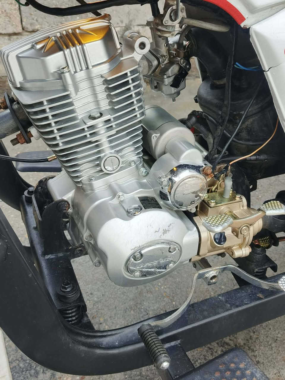 ستوته دايون موديل(16) اوراق اصولي مكفوله كفاله عامه قطرة لحيم بالشاصي ماكو  محرك وكير بوكس جدد تايرات(3) جدد اكسل لطش جديد كهربايات كله شغله لايت هورن اشاير بلاجكتور اصطابات جديد + دشبول جديد ستوته ما نقصه برغي🔩 ما تذب عليه الف كبل لشارع ترايك وين ما يعجبك شغله وروح  المكان بصرة ((قضاء المدينه)) لمو شراي يدعيلنه بالرزق ***********
